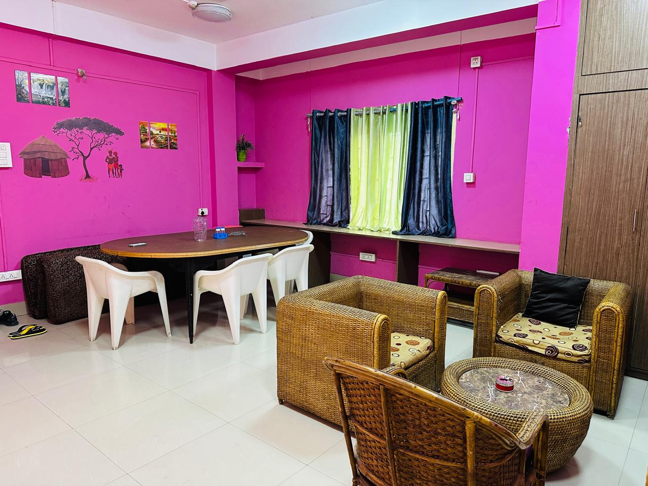 Arushi Homestay - Tap to explore photos