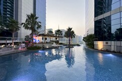Luxury 1BR at Paramount Residences with Pool Gym & Parking