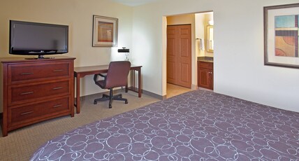 Staybridge Suites Elkhart Room Type - 1 Kng 1 Bdrm Ste Access