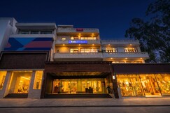 FabHotel Park View