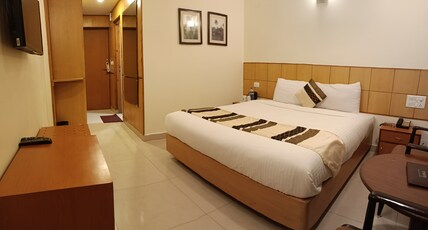 Hotel Broadways Inn Room Type - Standard Room (Non-View)