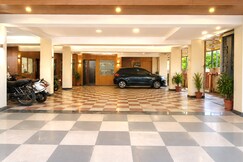 Elegance inn