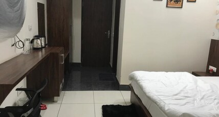 Hotel White House Residency By GRB Room Type - Luxury Room