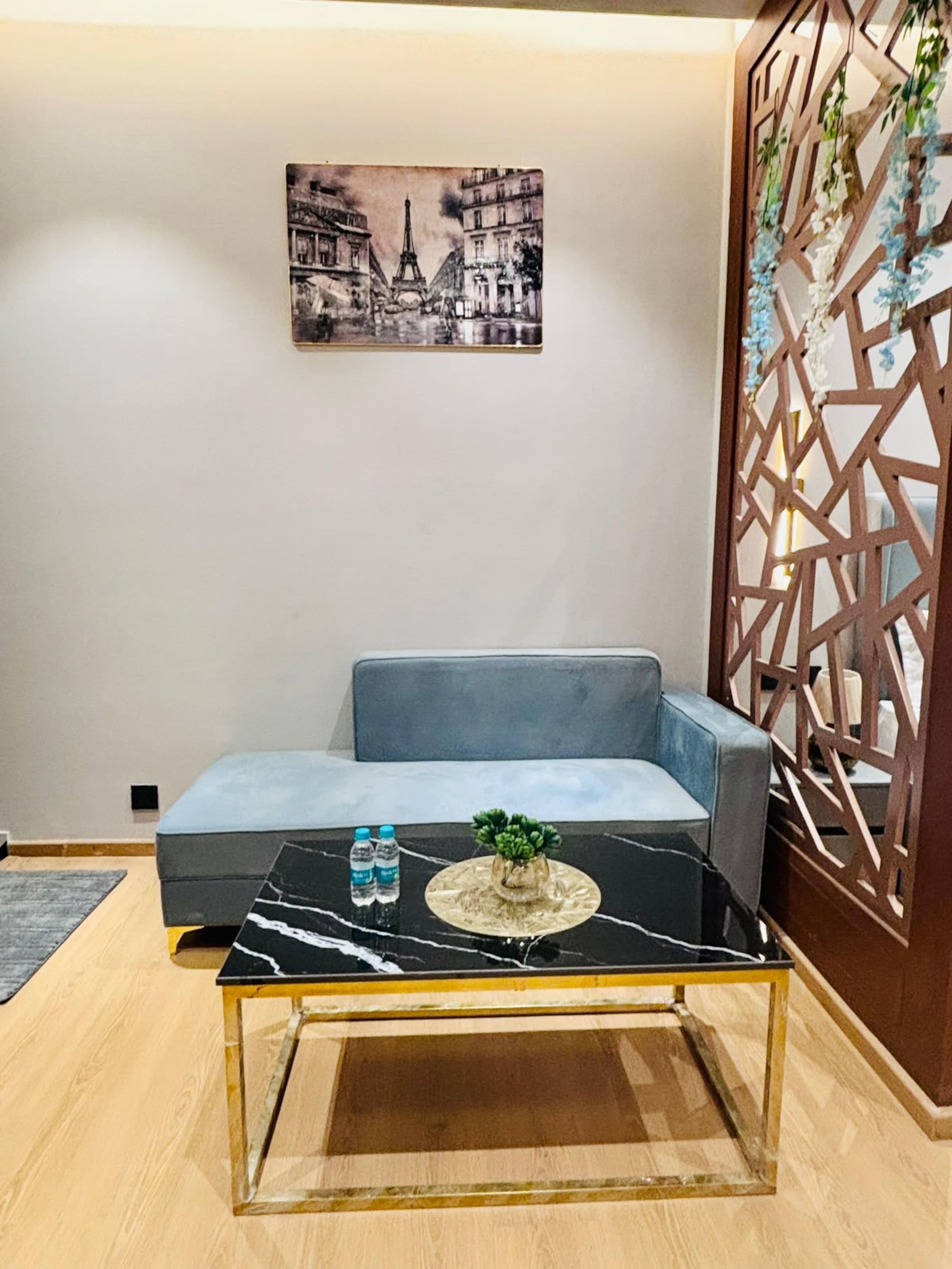 Galaxy Blue Sapphire NOIDA 10am 6pm - Tap to explore photos