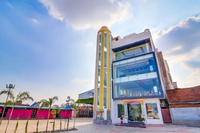 Hotel Grand Bhavya Palace - Tap to explore photos