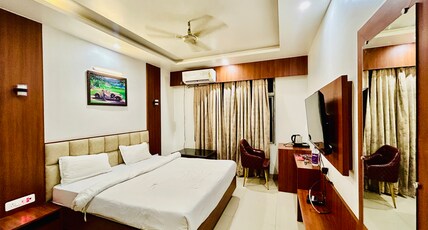 HOTEL ORIENT BLUE Room Type - Deluxe AC Room