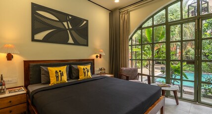 The Hosteller Bam Udaipur, Artist House Room Type - Deluxe Double Room with Pool View