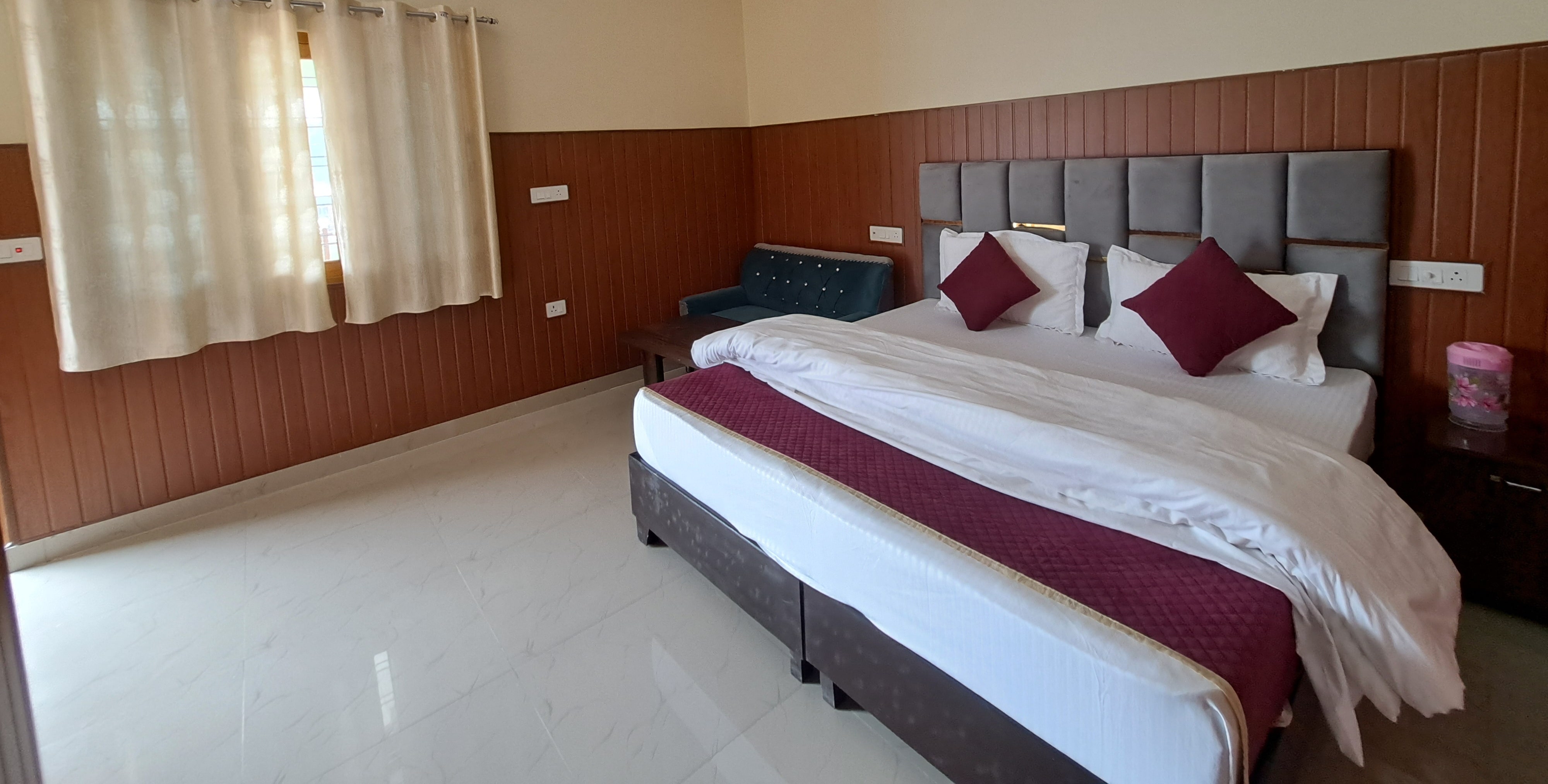Vaishnavi homestay Lakhamandal - Tap to explore photos