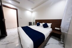 HOTEL PAVITRA PALACE( Nanakheda)