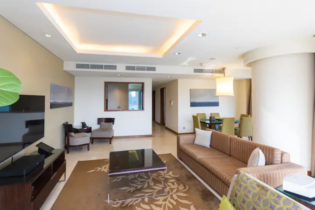 Stunning 2 BR - Address Dubai Mall - Tap to explore photos