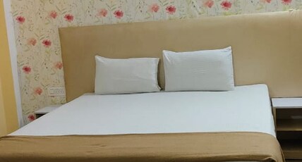 HOTEL JAMUNA INN Room Type - DELUXE