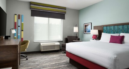 Hampton Inn Redmond Bend Airport Room Type - KING W  FRIDGE
