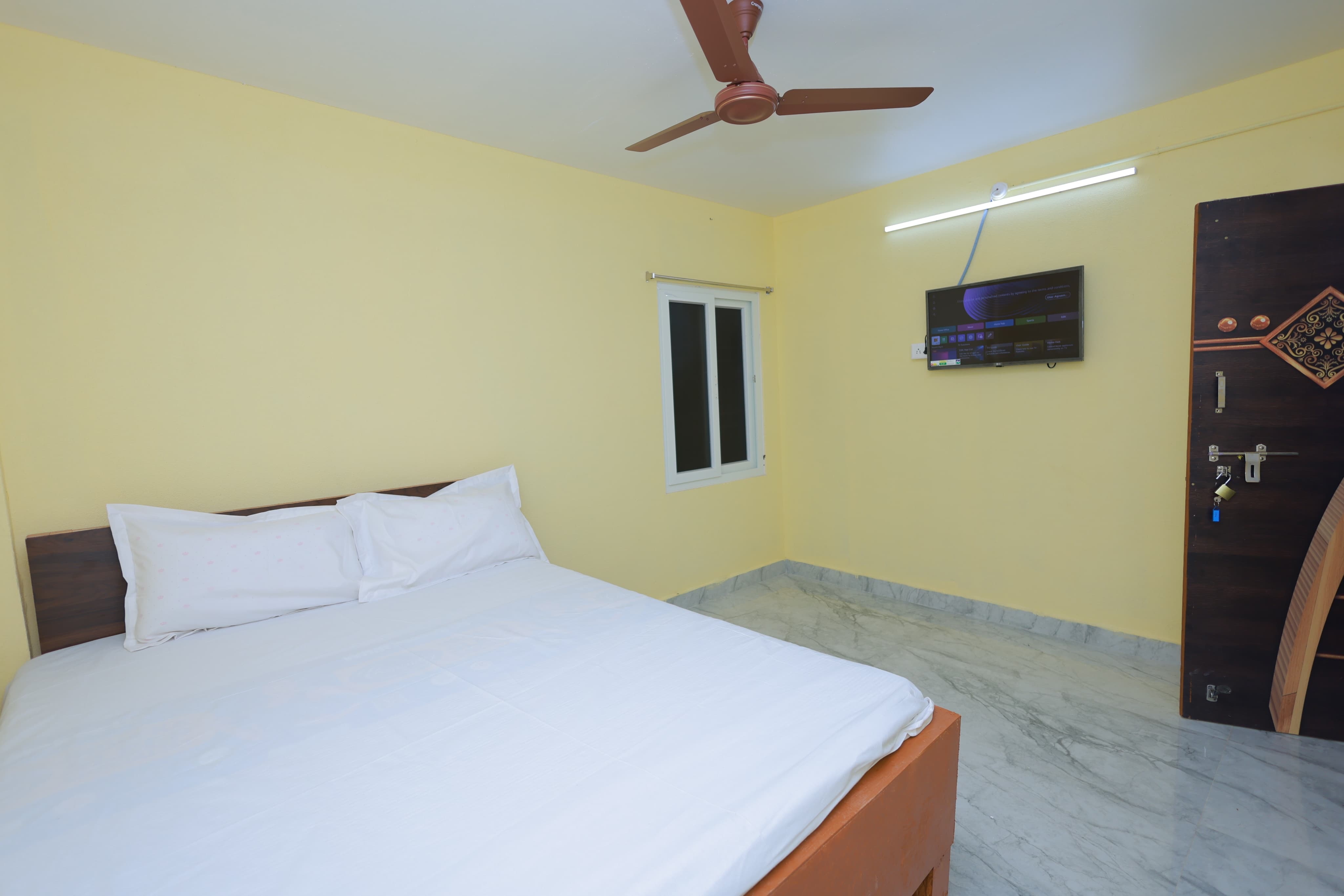MSN HOMESTAY - Tap to explore photos