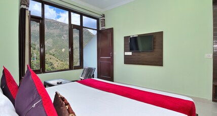 Hotel Hillora Mcleodganj Room Type - Deluxe Room with Balcony