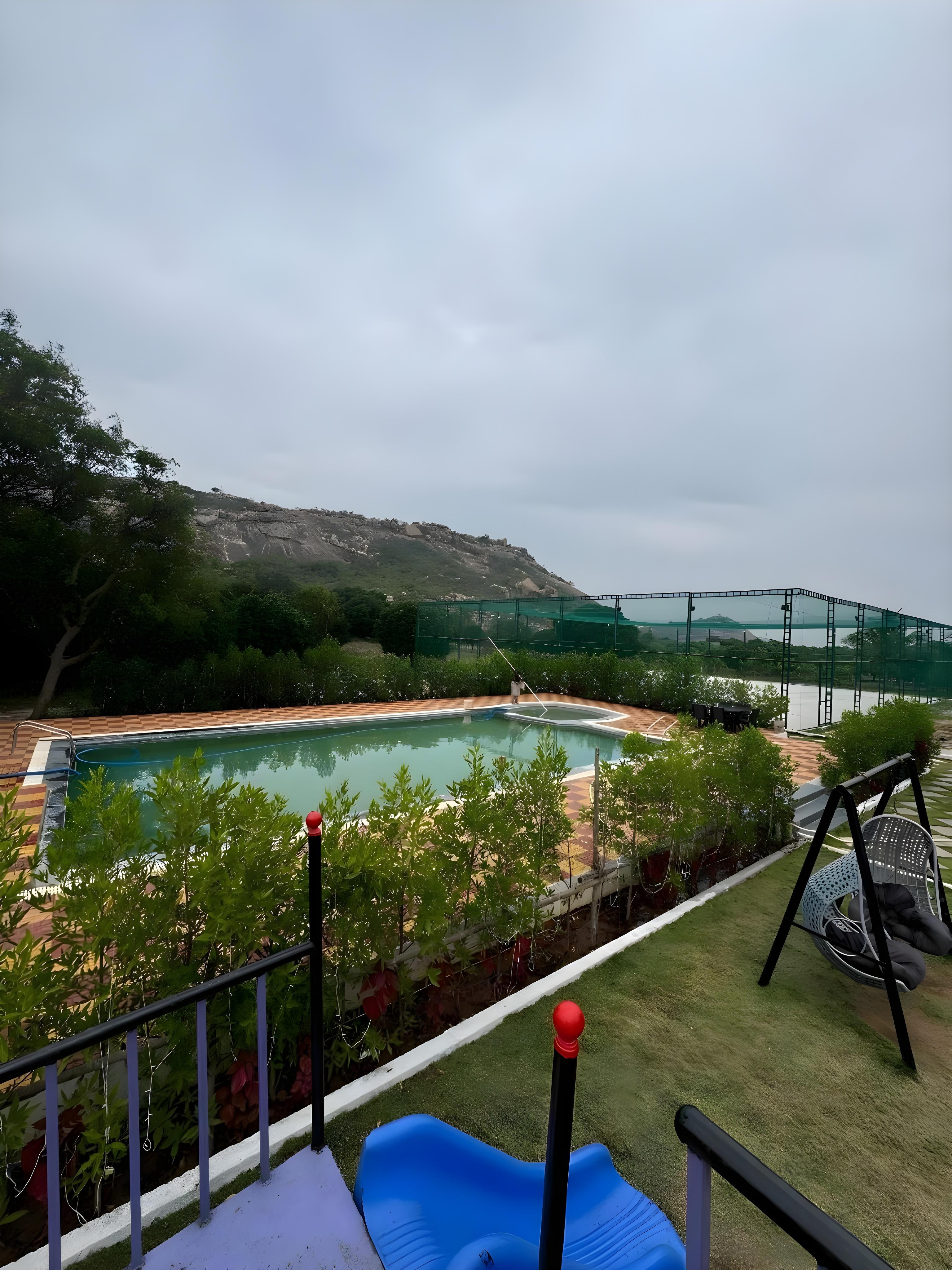 Deccan Green -3BR-Private Pool-Farmhouse-By Homeyhuts - Tap to explore photos