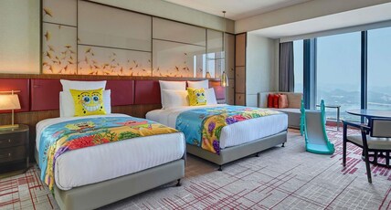 Pullman Huizhou Kaisa Room Type - FAMILY ROOM, 1 King Size Bed, River View and High floor Pullman Huizhou Kaisa Room Type - FAMILY ROOM, 1 King Size Bed, River View and High floor