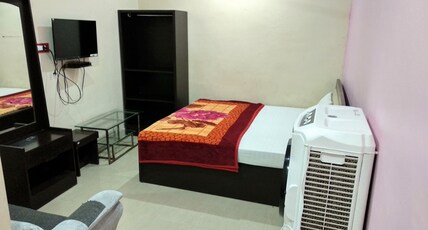 The Royal Hotel Room Type - NON AC ROOM