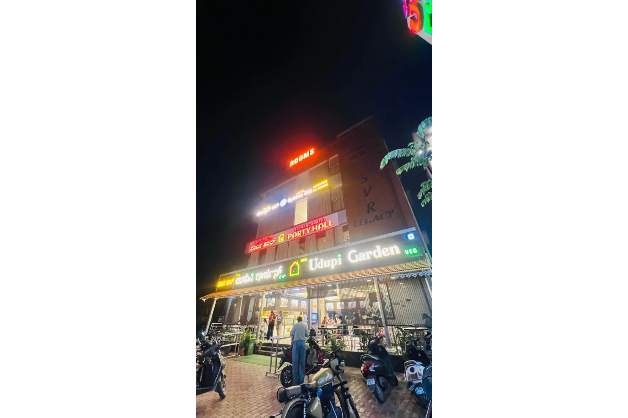 FabHotel Golden Inn KR Puram - Tap to explore photos