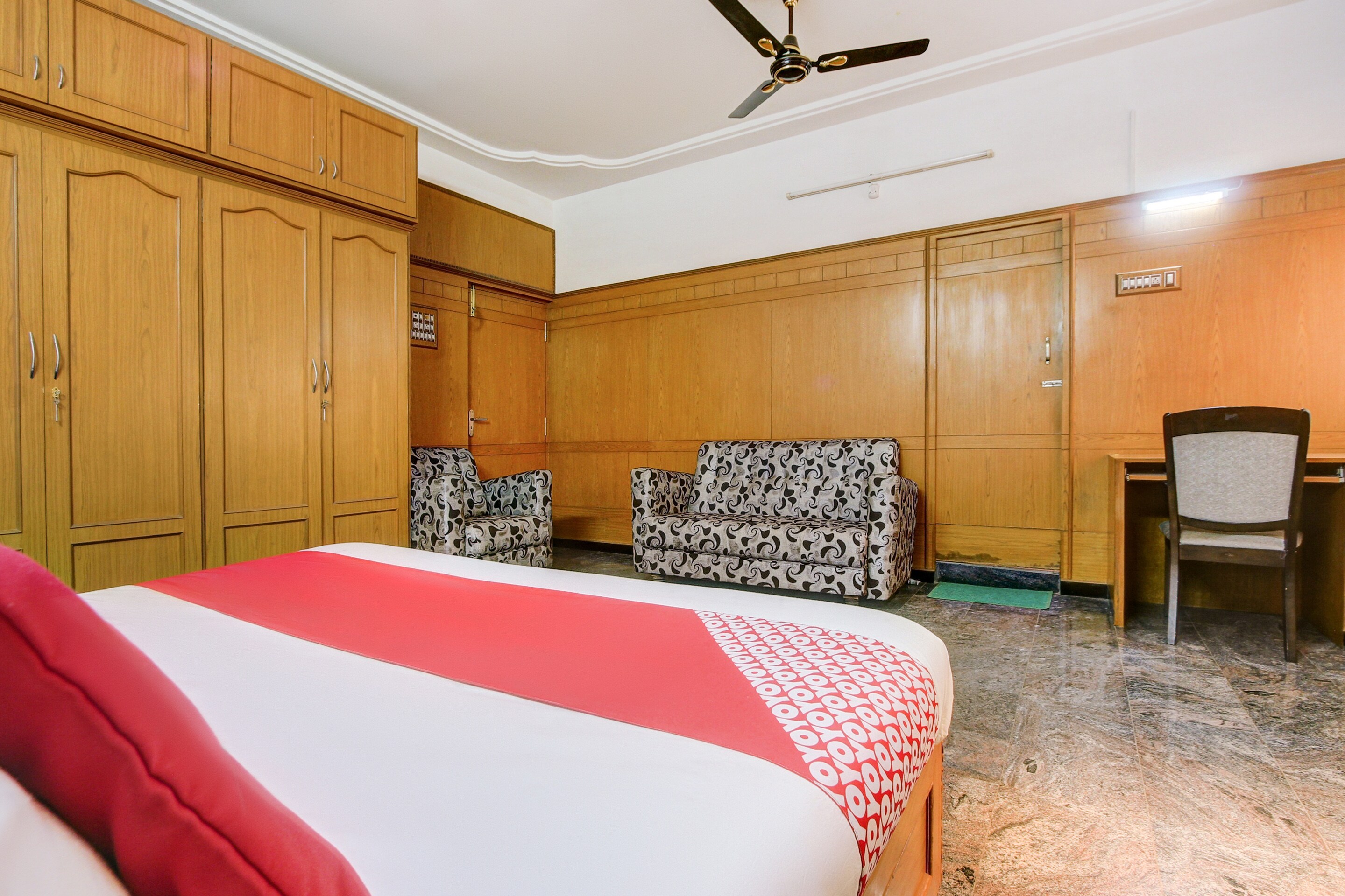 Hotel O Vivekam Home Stay - Tap to explore photos
