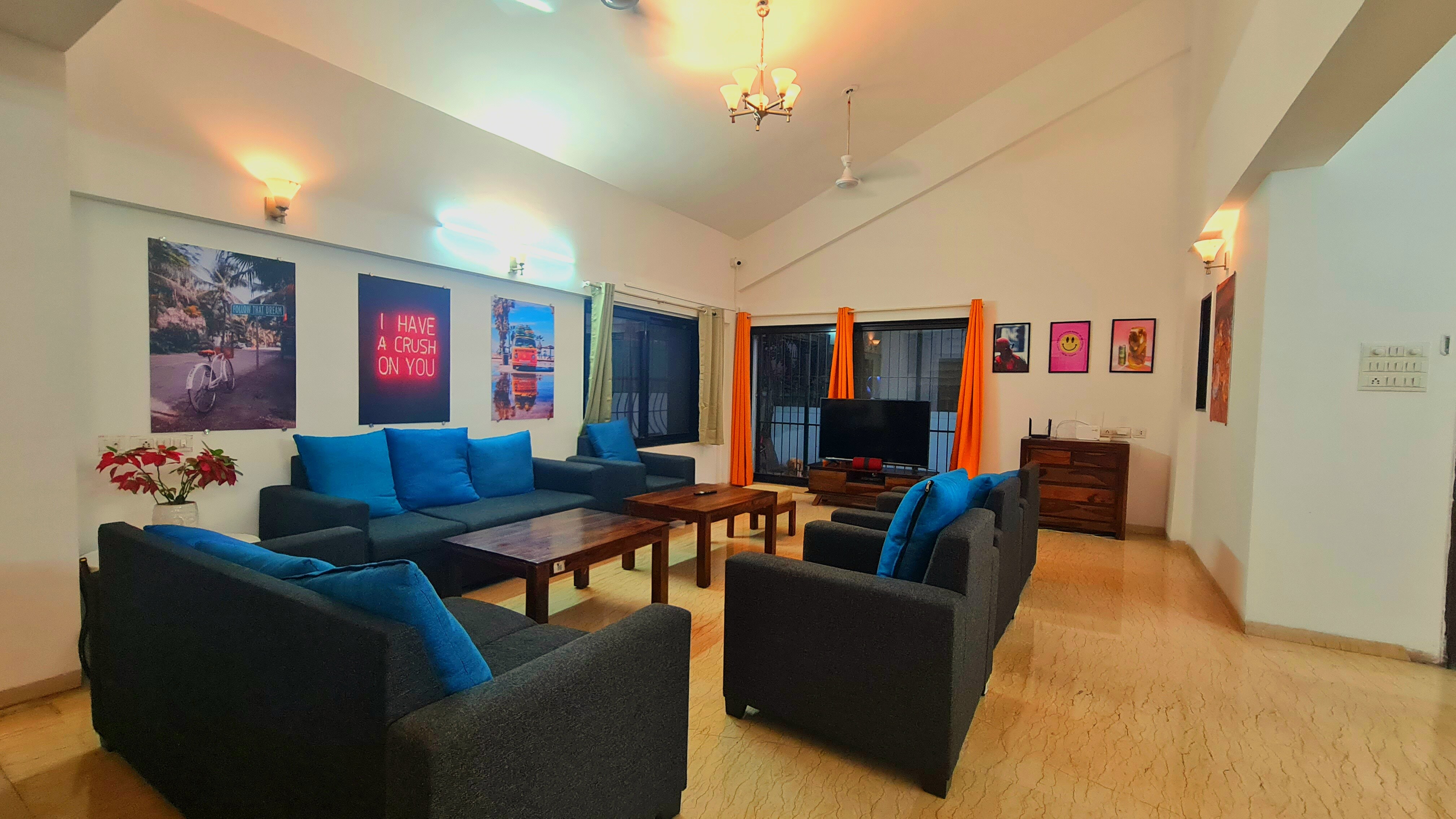 Hostel Lifespace- Bunks & Private Rooms in a Luxurious Villa - Tap to explore photos