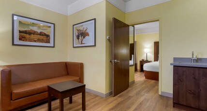 Best Western Phoenix Goodyear Inn Room Type - 1 Queen Bed, Non-Smoking, Sofabed, Mini Suite, 6 Person Dining Table, Refrigerator, Full Breakfast Best Western Phoenix Goodyear Inn Room Type - 1 Queen Bed, Non-Smoking, Sofabed, Mini Suite, 6 Person Dining Table, Refrigerator, Full Breakfast