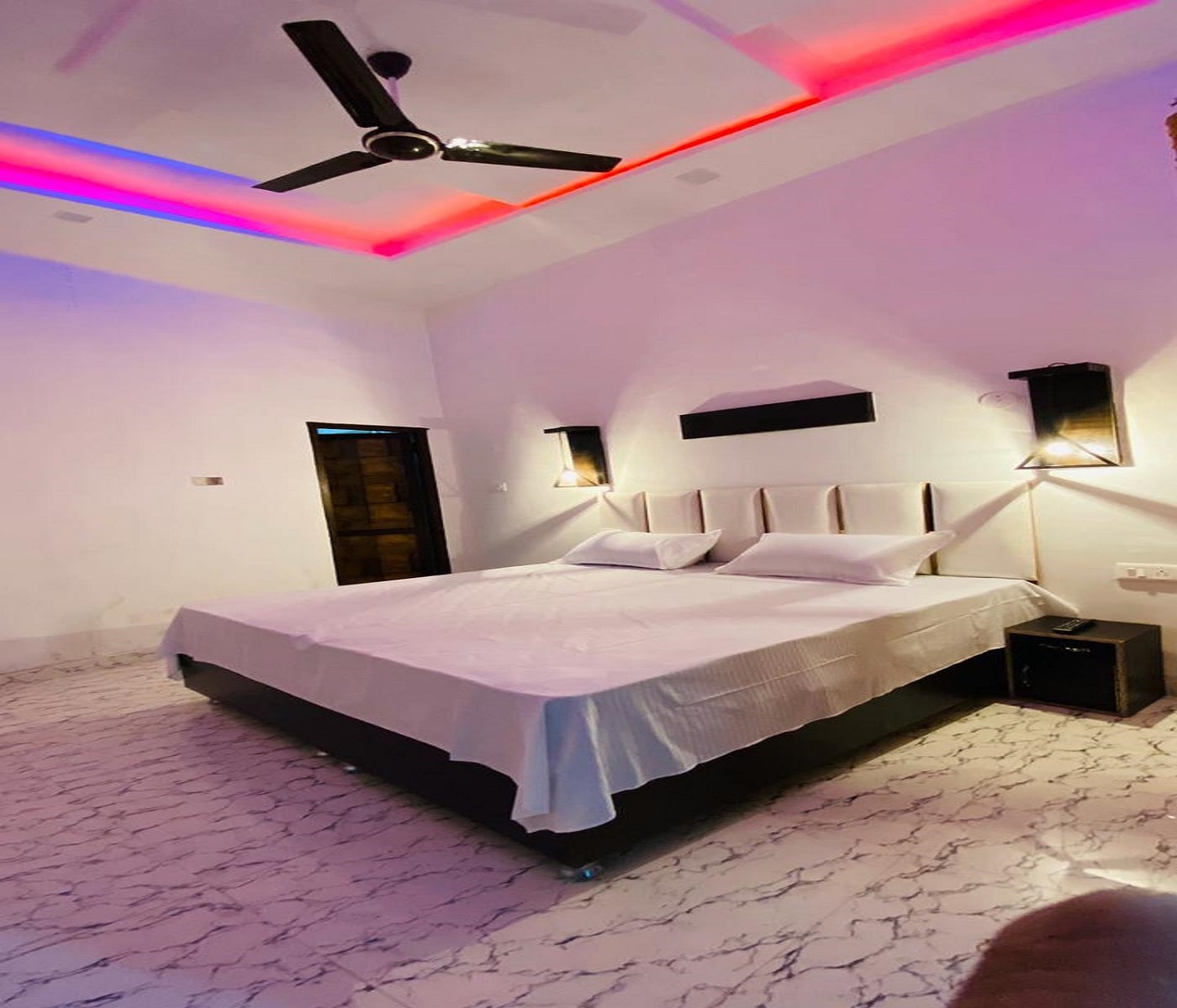 Hotel S. RATTAN - Tap to explore photos