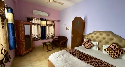 Hotel Ganesha Room Type - Deluxe City View AC