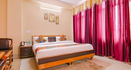 S N Residency Room Type - LE - Luxury Room with Balcony and Mountain View S N Residency Room Type - LE - Luxury Room with Balcony and Mountain View