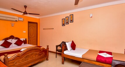 Malar Residencey Room Type - Triple Deluxe Room
