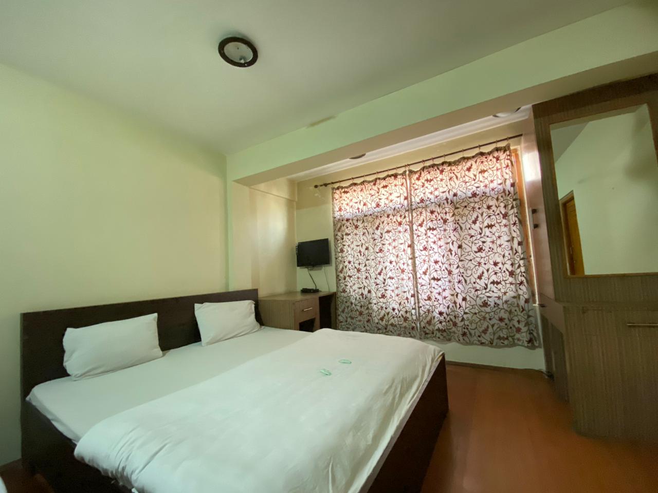 Imroz Hotel - Tap to explore photos