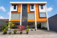 Hotel O near Pakuwon Mall formerly House Of Alfita
