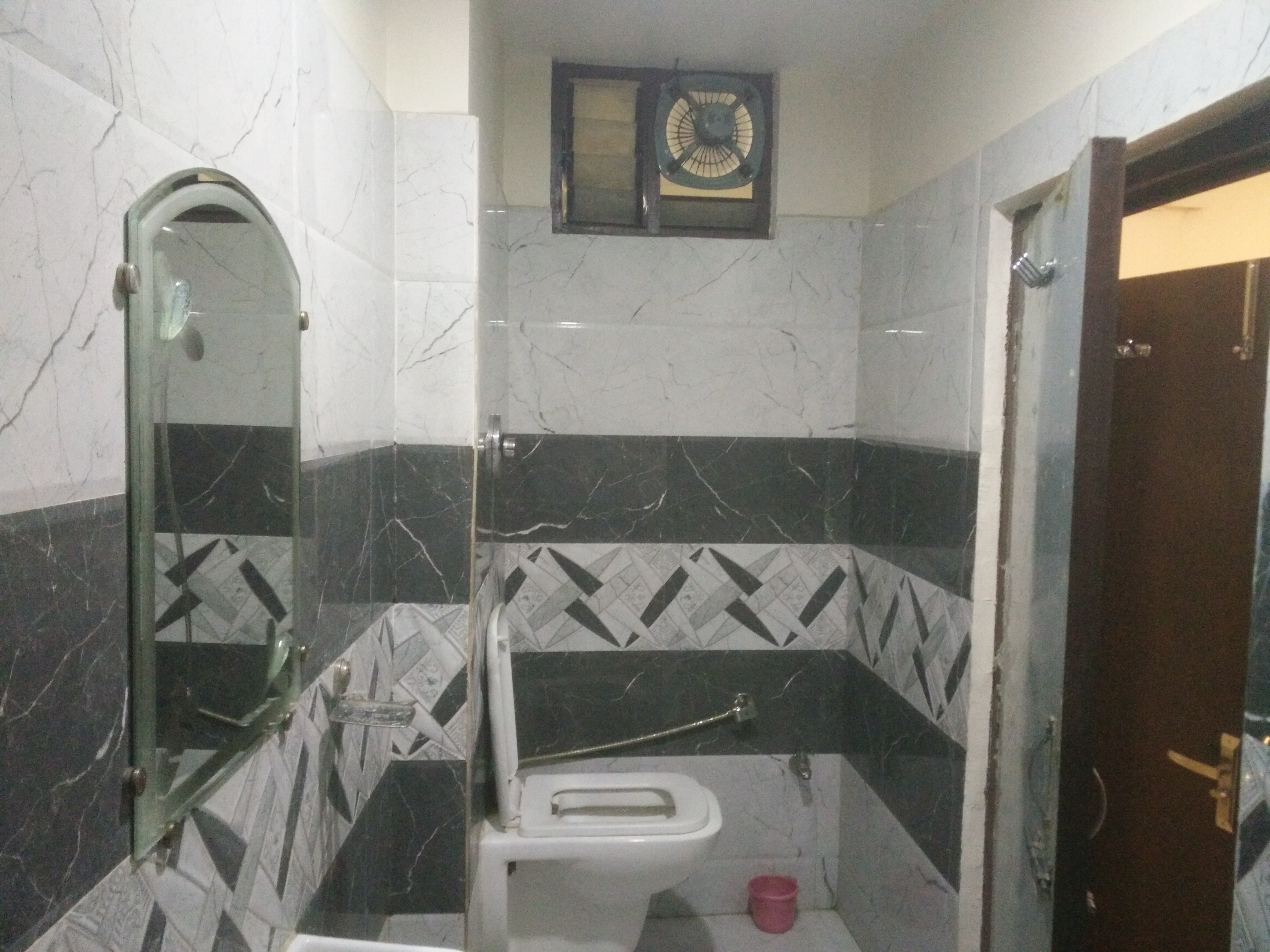 HOTEL SHREE  PALACE - Tap to explore photos