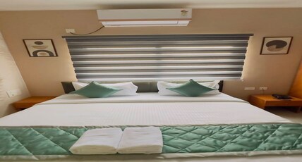 SUMUKHA COMFORTS Room Type - Standard AC Room