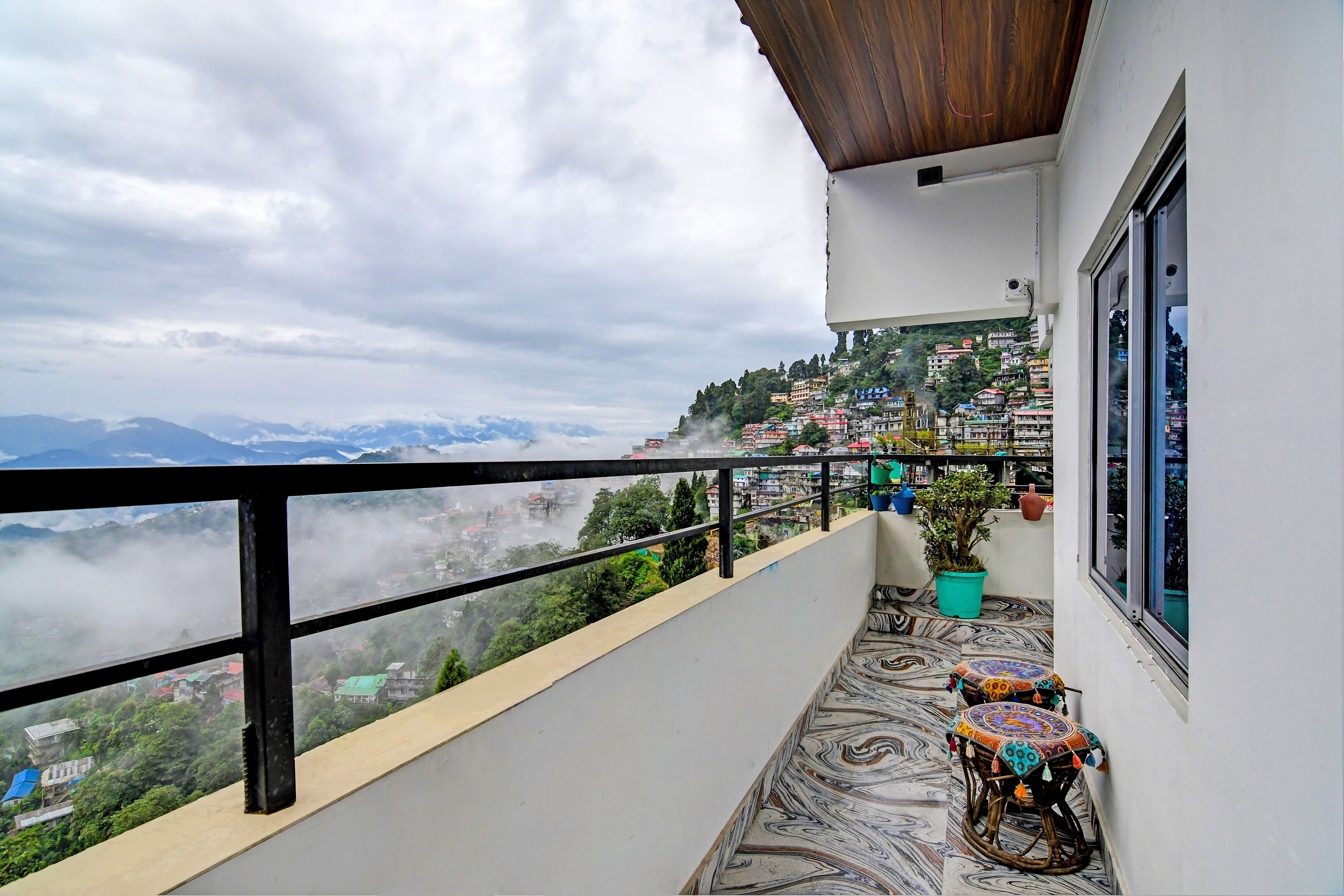 Hotel O Springfield Homestay - Tap to explore photos