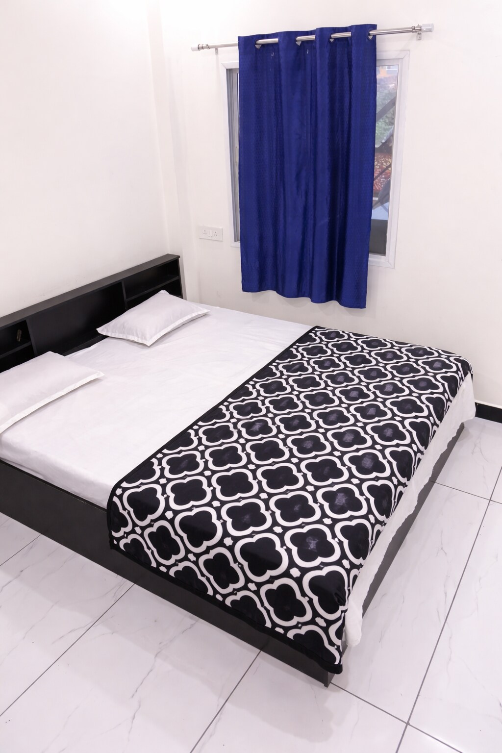 AADVIK GUEST HOUSE - Tap to explore photos