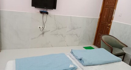 RMA INTERNATIONAL Room Type - Super Deluxe Double Non - AC Room