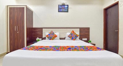 Hotel Gulab Vatika. Room Type - Deluxe Room
