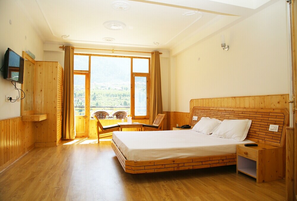 Summer Villa Guest House - Tap to explore photos
