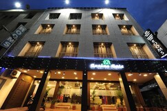 Hotel Greens Gate (Near Central station)