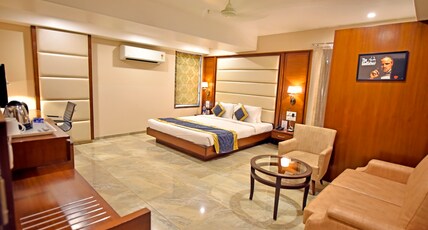 Amit Park International Room Type - Superior Room
