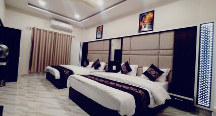 Hotel Shubh Karman Room Type - Deluxe Family Room