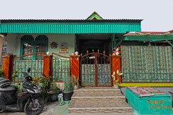 Hotel O Homestay Bude Sri