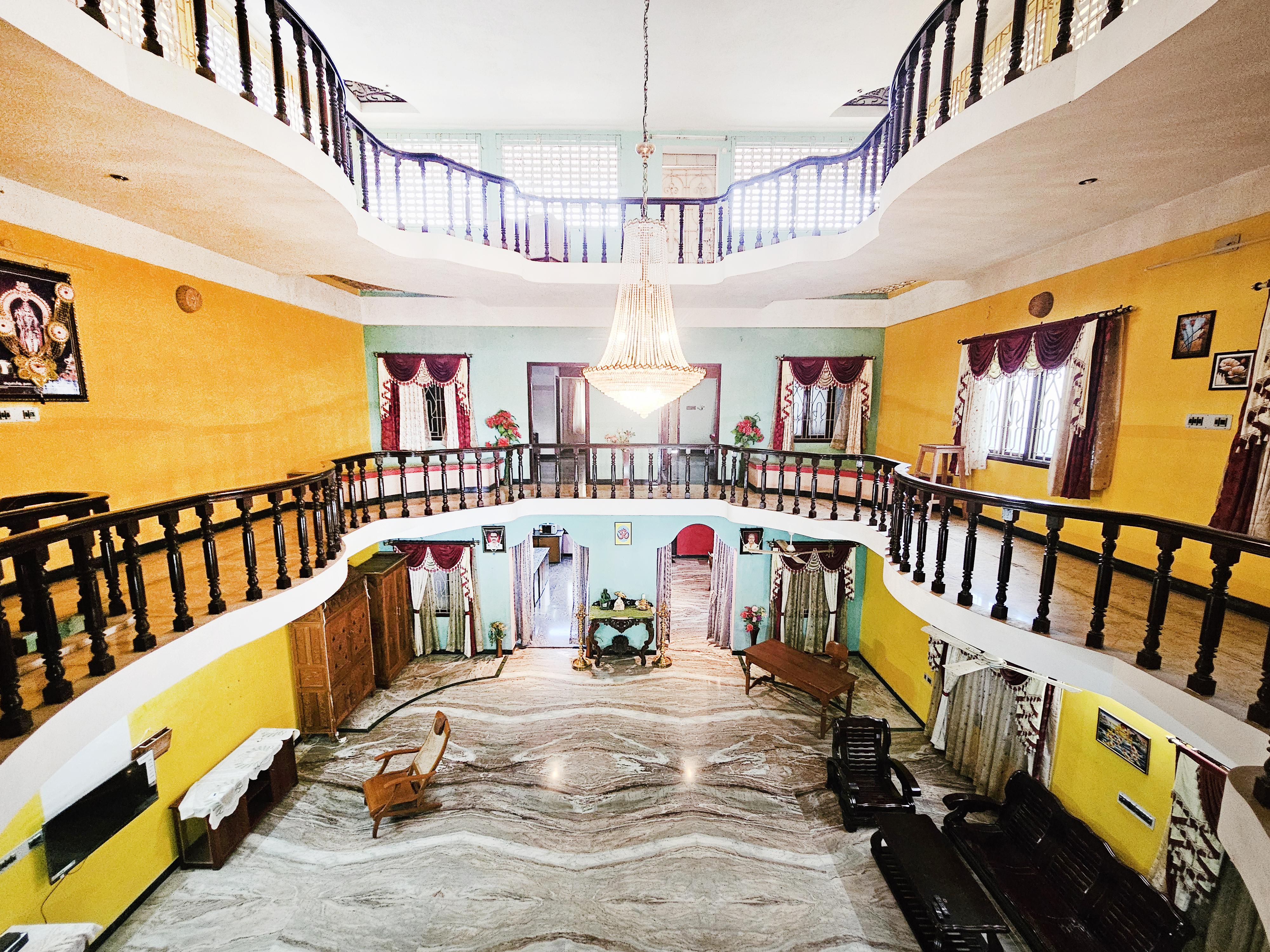 Happy Pondy Palais - Tap to explore photos