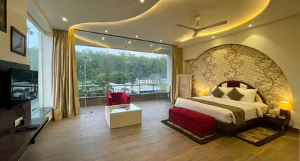 Winsome Resort & Spa Room Type - Presidential Suite with Jacuzzi and Balcony