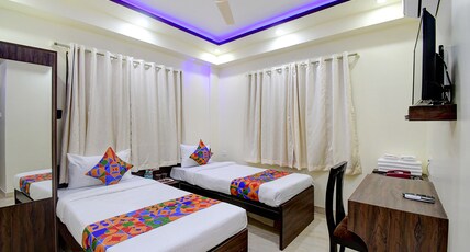 FabHotel Anchorage Inn - Nr. Axis Mall Room Type - Deluxe Room