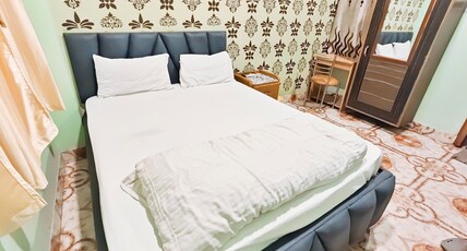 Hotel Ganesha Room Type - Premium Ac Queen Room
