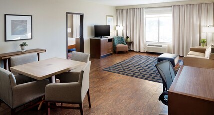 Hilton Garden Inn Longview Room Type - 1 KING ACC 1BDRM STE W TUB