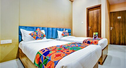 FabHotel 7th Crossing Room Type - Deluxe Room