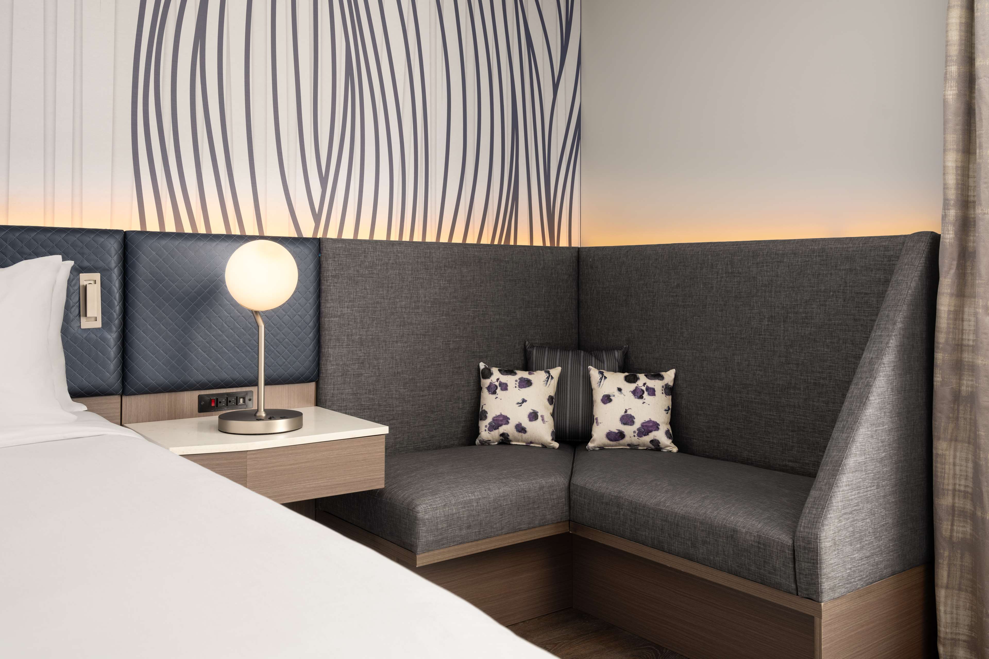 Hotel LIVE Wilmington, Tapestry Collection by Hilton - Tap to explore photos