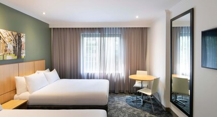Mercure Melbourne Southbank Room Type - Superior Family Room